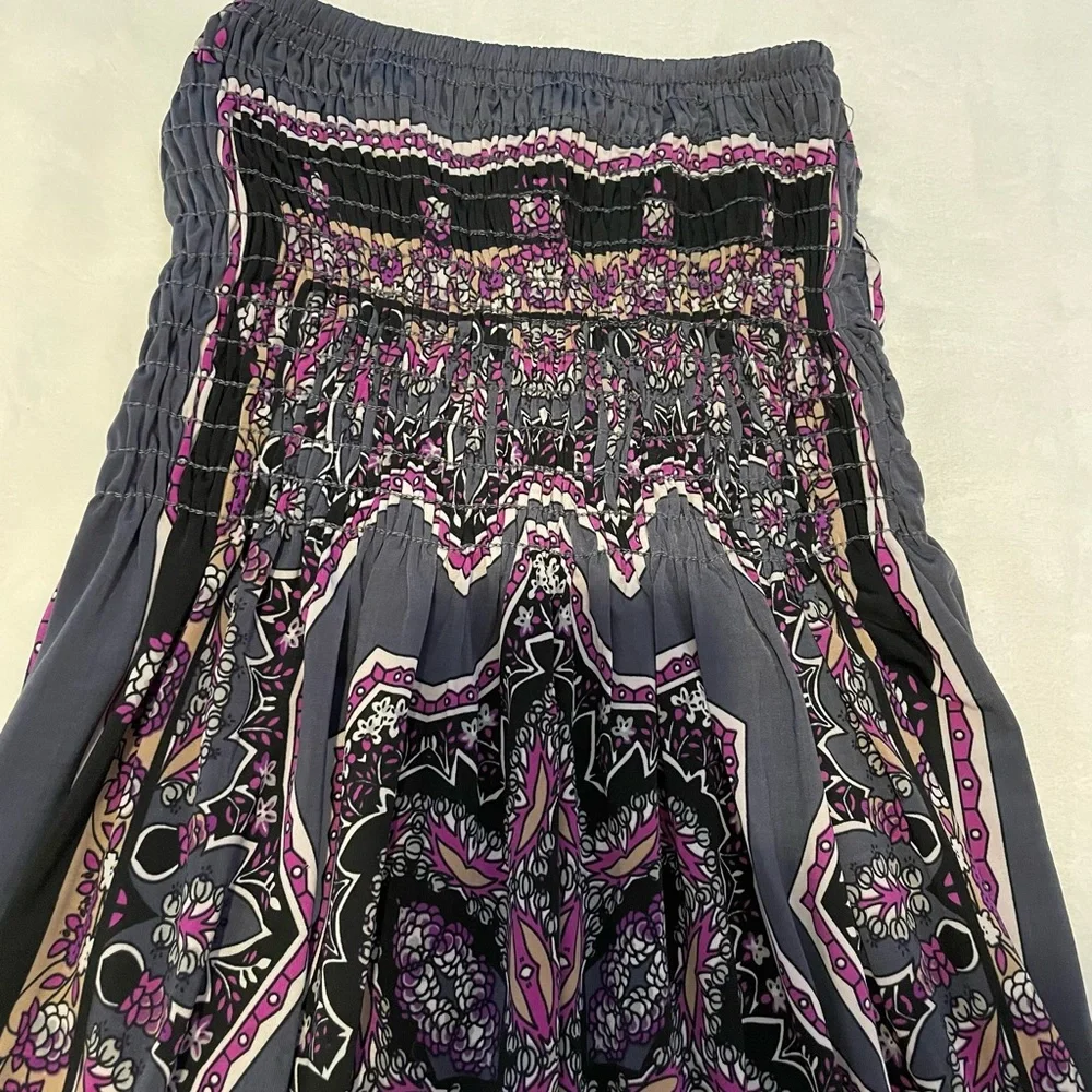 Strapless Dress- Pretty Pattern - Picture 3 of 10